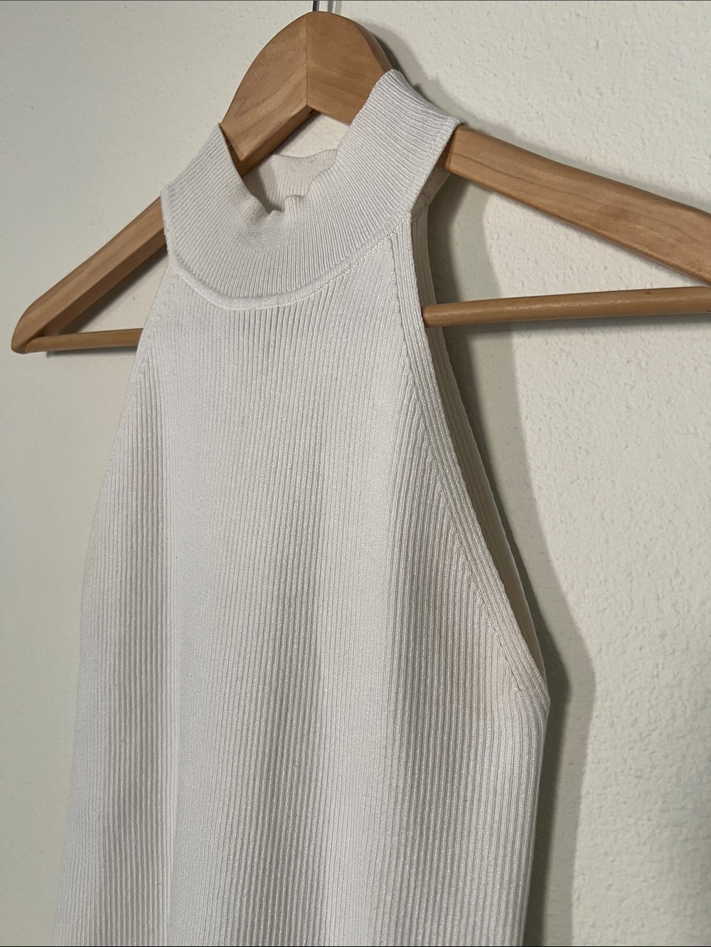 Zara White Ribbed High-Neck Tank - Picture 3 of 3